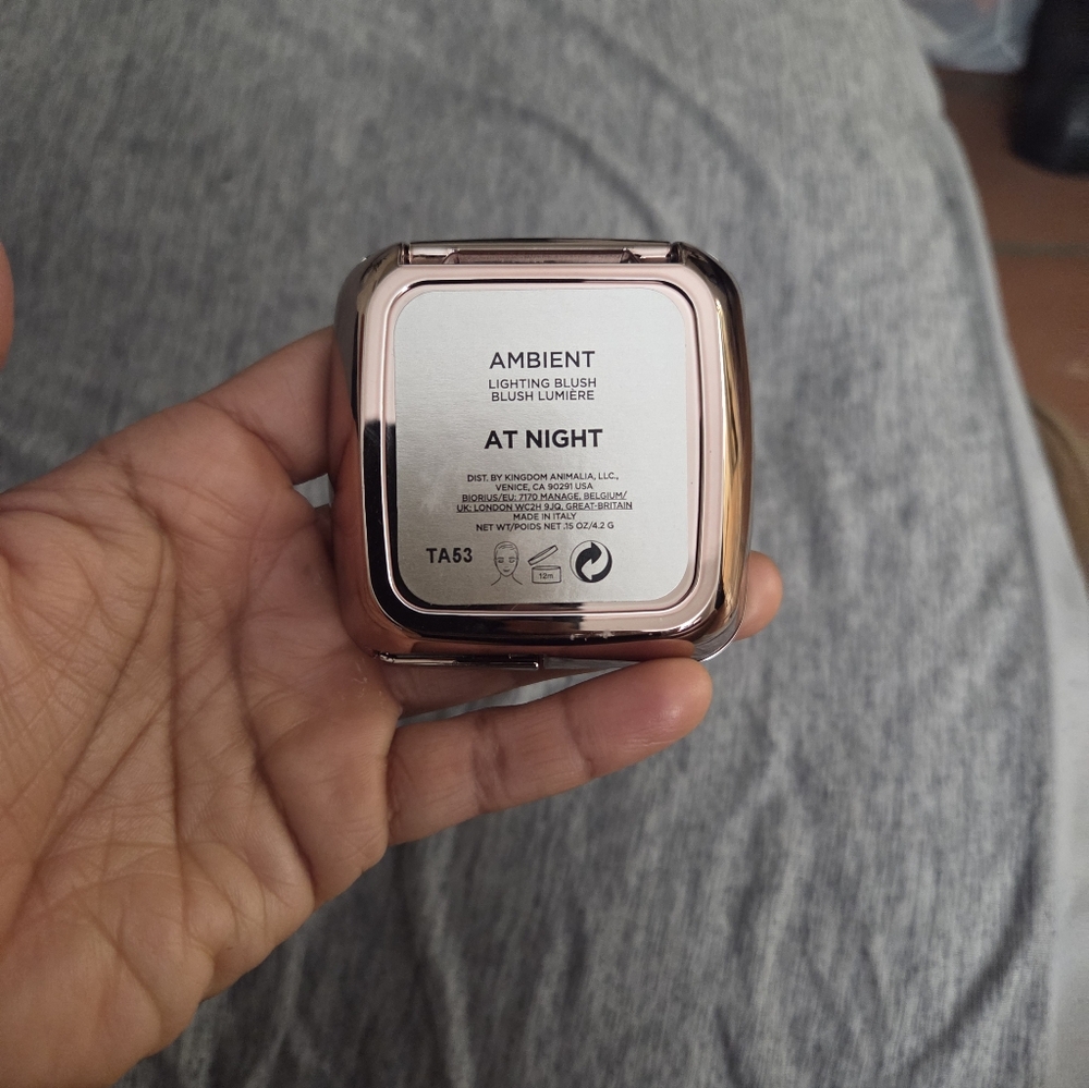 Hourglass Ambient Lighting Blush - Picture 7 of 7